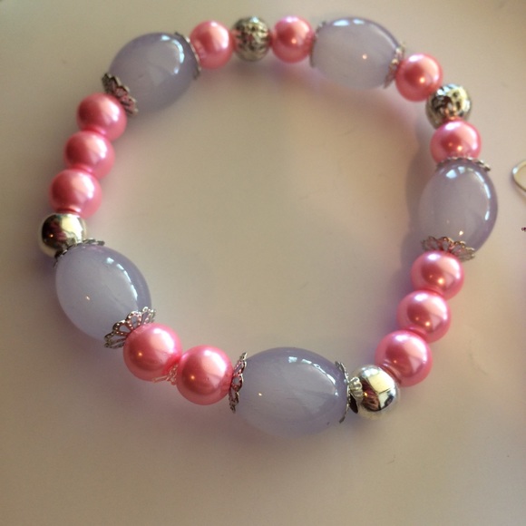 Bracelet and earrings set - Picture 2 of 3